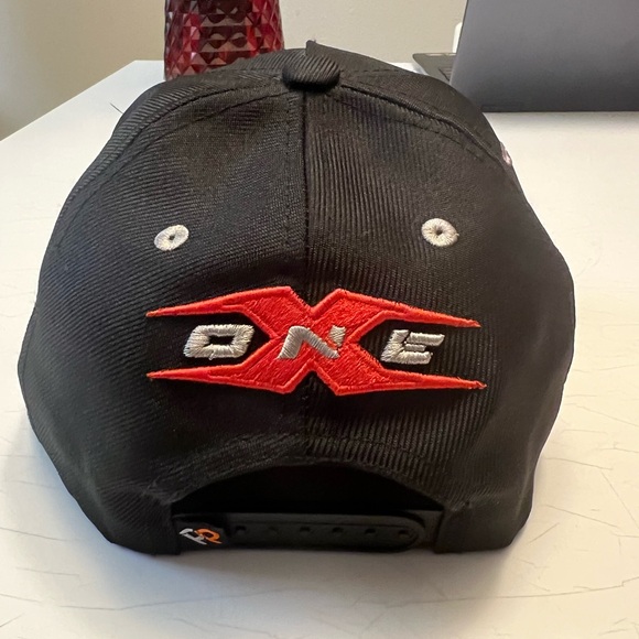 Men’s cap bundle. - Picture 6 of 6